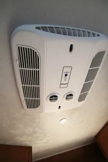 Fahrzeugbild Elnagh Baron 125 L #22