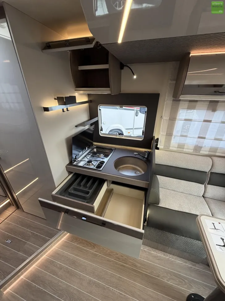 Fahrzeugbild Roller Team Zefiro 287 TL 400W Solar 2xLithium Heavy 2026 #13