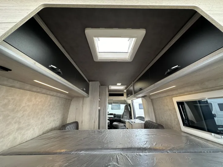 Fahrzeugbild Megamobil Mega Twin 600 Truma Kombi 6 DE 2m x 1,9m Bett #19