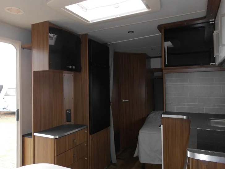 Fahrzeugbild Polar 520 FW #9