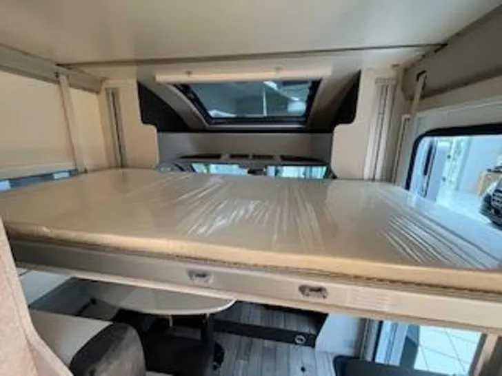 Fahrzeugbild Forster Coupe FT599HBN Travel Line + Winter Pack+Hubbett #19