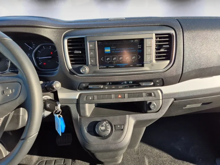 Fahrzeugbild Pössl M 180 #7