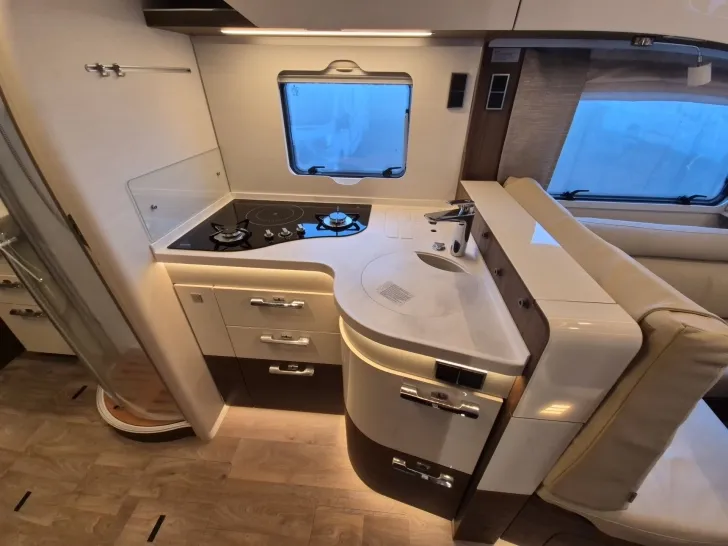 Fahrzeugbild Hymer B-KLASSE ML-I 890 #8