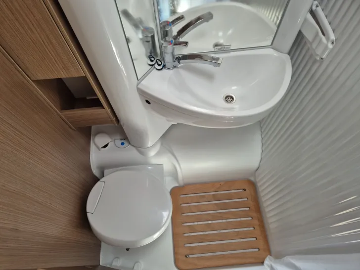 Fahrzeugbild Carado EDITION_15 I338 #9