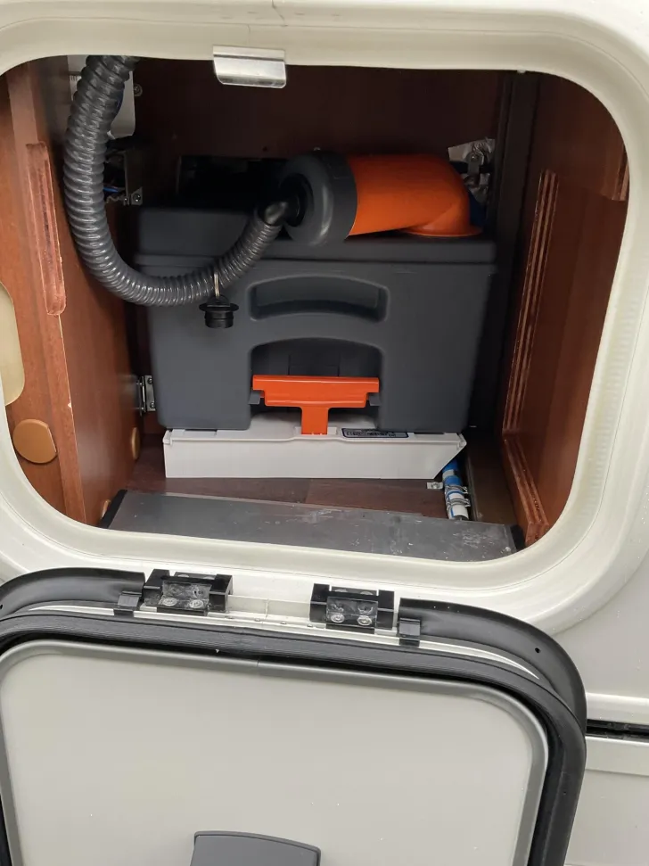 Fahrzeugbild Carthago chic c-line superior I I 5.0 QB L Fiat #5