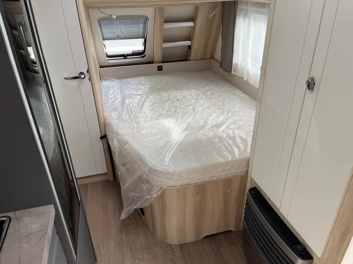 Fahrzeugbild Hobby De Luxe 460 UFe neuwertiger Zustand #5