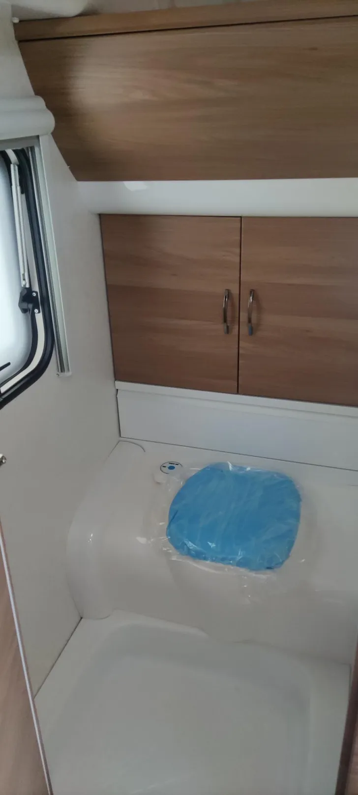 Fahrzeugbild Hobby De Luxe 460 UFe neuwertiger Zustand #6