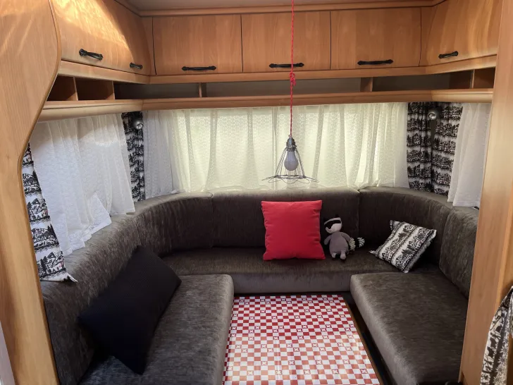 Fahrzeugbild Hobby De Luxe Easy 450 UF #3