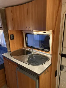 Fahrzeugbild Bürstner Flipper 460 TL Einzelbetten, Mikrow #7