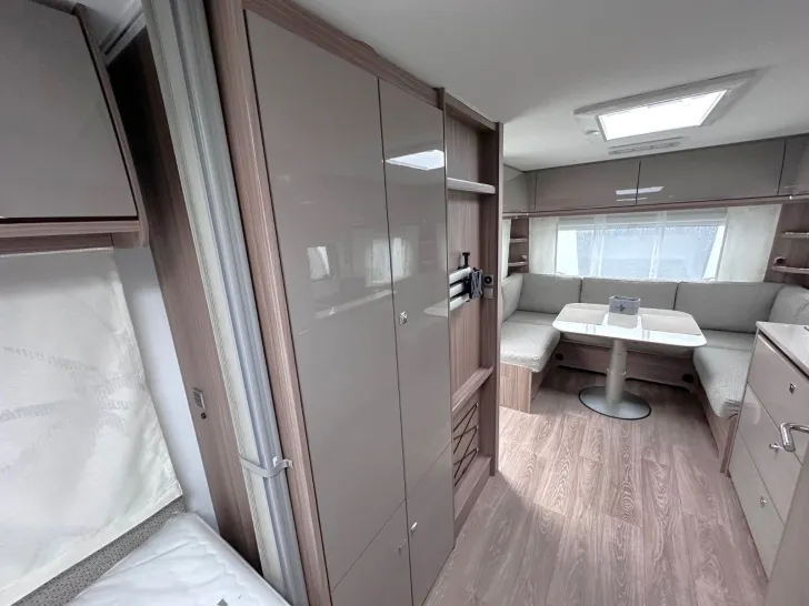 Fahrzeugbild Fendt Tendenza 560 SG 2.000 kg Klima Truma Compact + #10