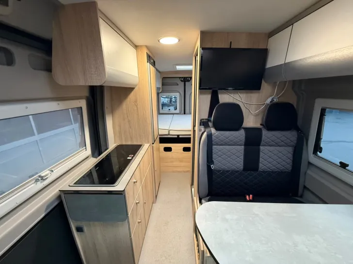 Fahrzeugbild Clever SELECT LINE Celebration 600 #16