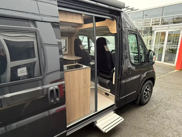 Fahrzeugbild Clever SELECT LINE Celebration 600 #43