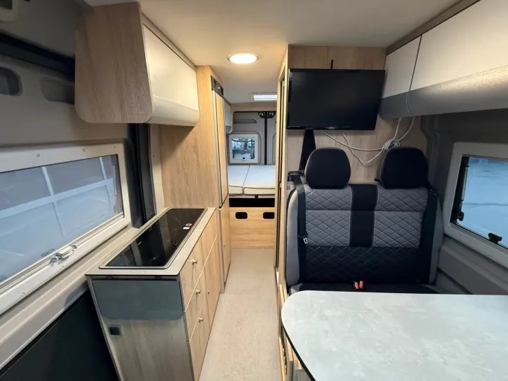 Fahrzeugbild Clever SELECT LINE Celebration 600 #49