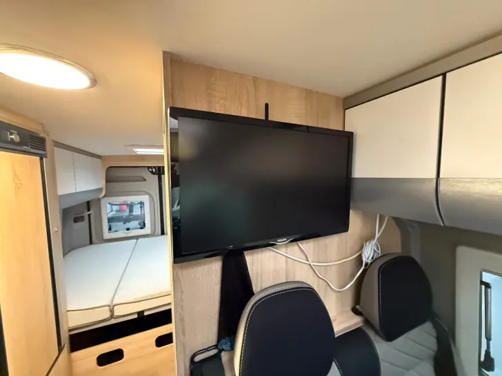 Fahrzeugbild Clever SELECT LINE Celebration 600 #61