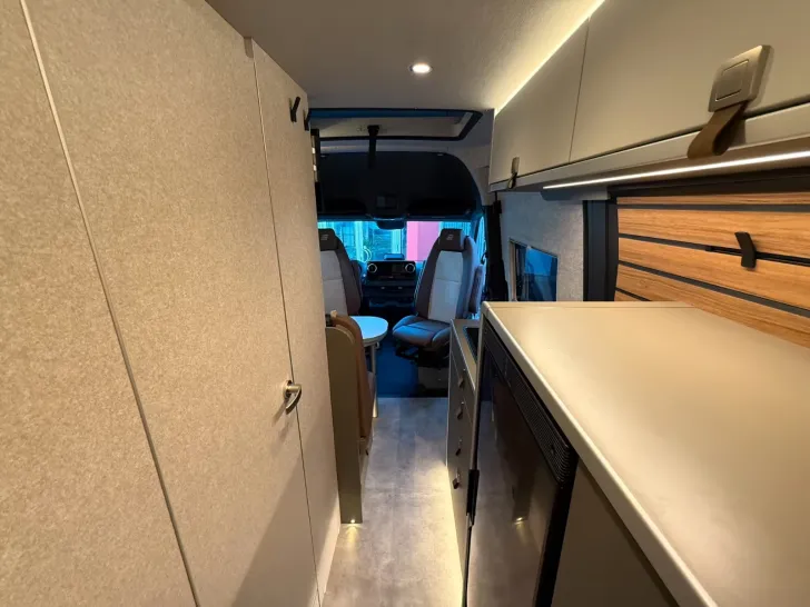 Fahrzeugbild Hymer Camper Van Grand Canyon S 700 #29