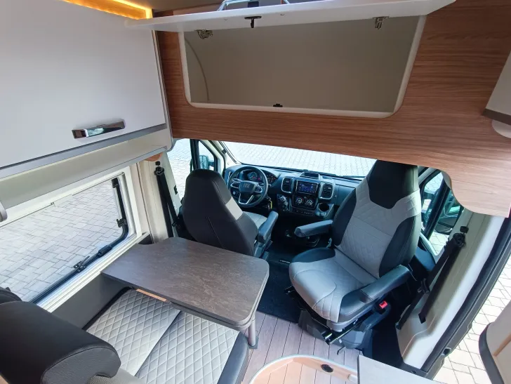 Fahrzeugbild Weinsberg CaraBus 630 MEG EDITION [FIRE] #10