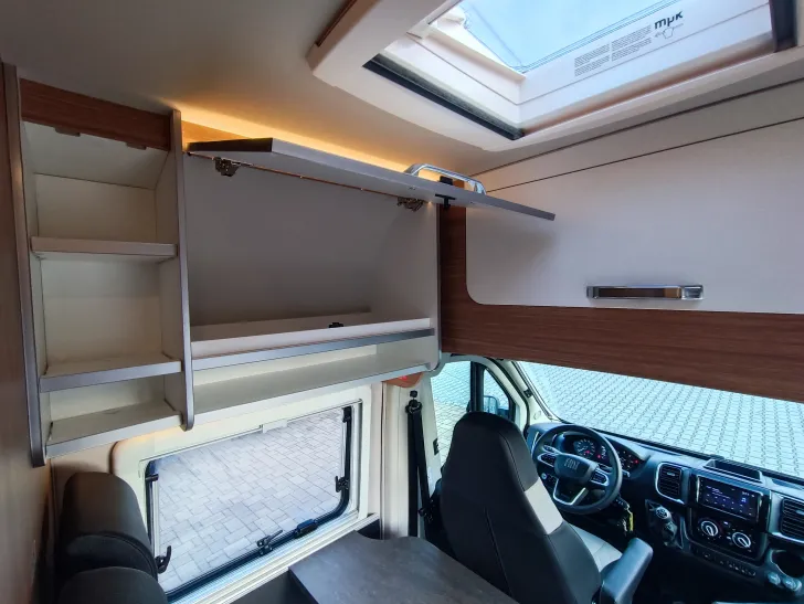 Fahrzeugbild Weinsberg CaraBus 630 MEG EDITION [FIRE] #13