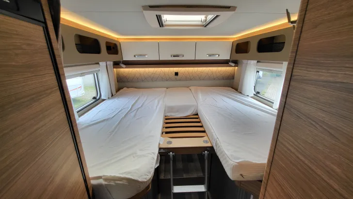 Fahrzeugbild Weinsberg CaraCompact Suite 640 MEG EDITION [PEPPER] #15