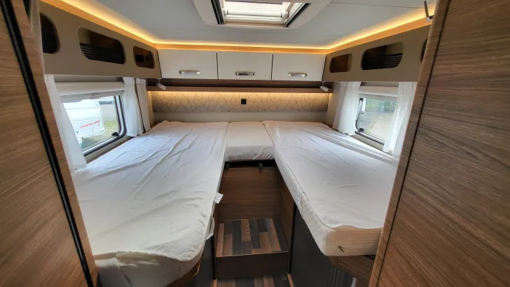 Fahrzeugbild Weinsberg CaraCompact Suite 640 MEG EDITION [PEPPER] #16