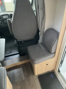 Fahrzeugbild Sunlight V 60 #16