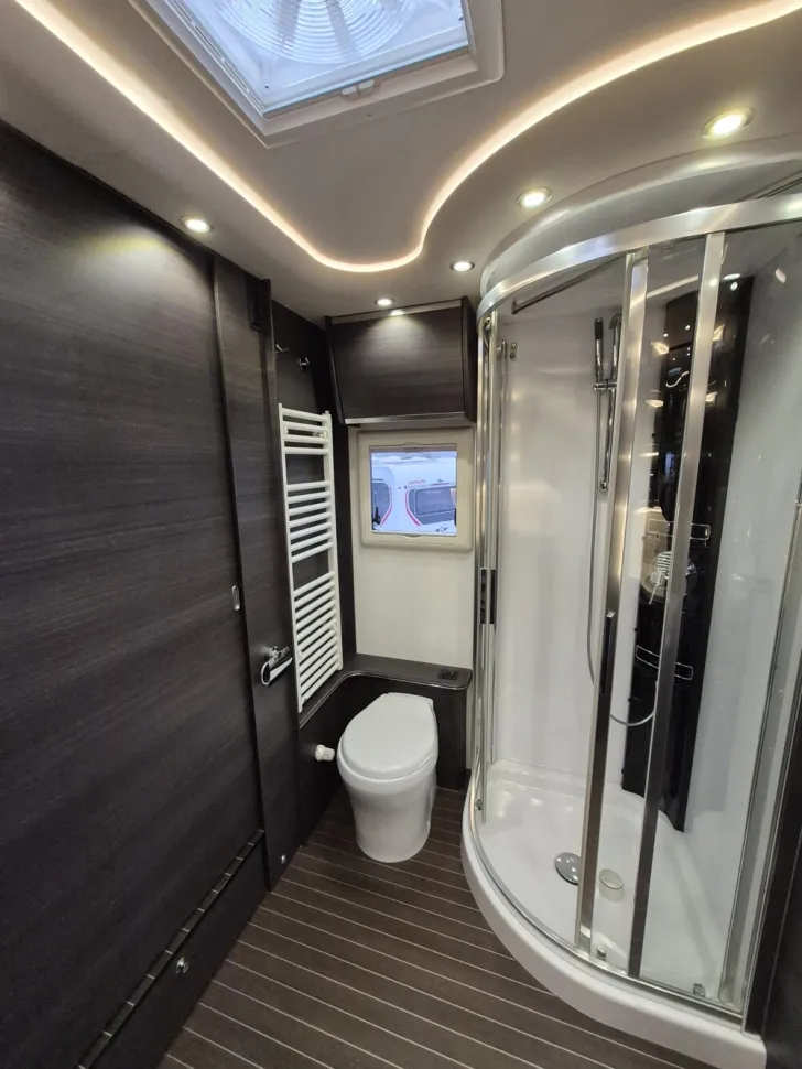Fahrzeugbild Concorde Liner Plus 990 G #27