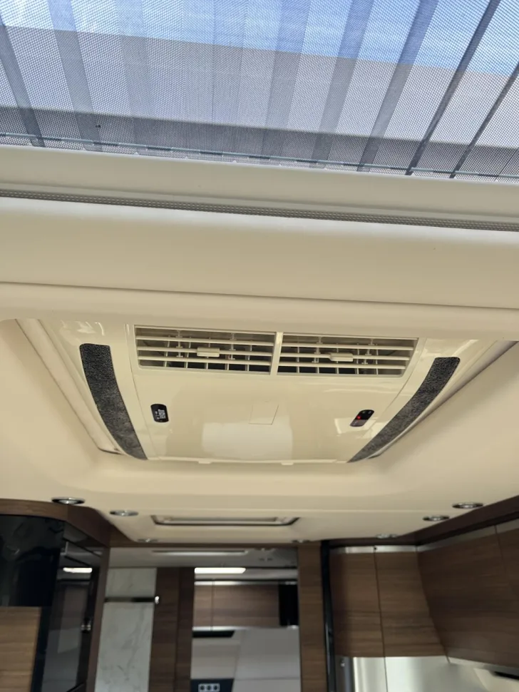 Fahrzeugbild Concorde Charisma 860 LI #12