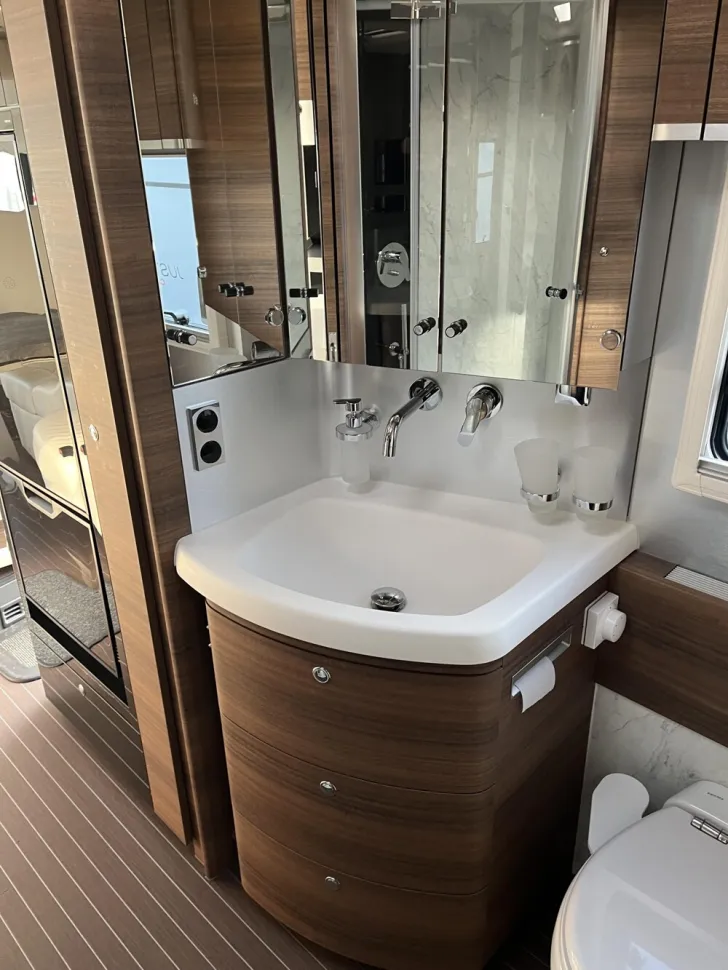 Fahrzeugbild Concorde Charisma 860 LI #23