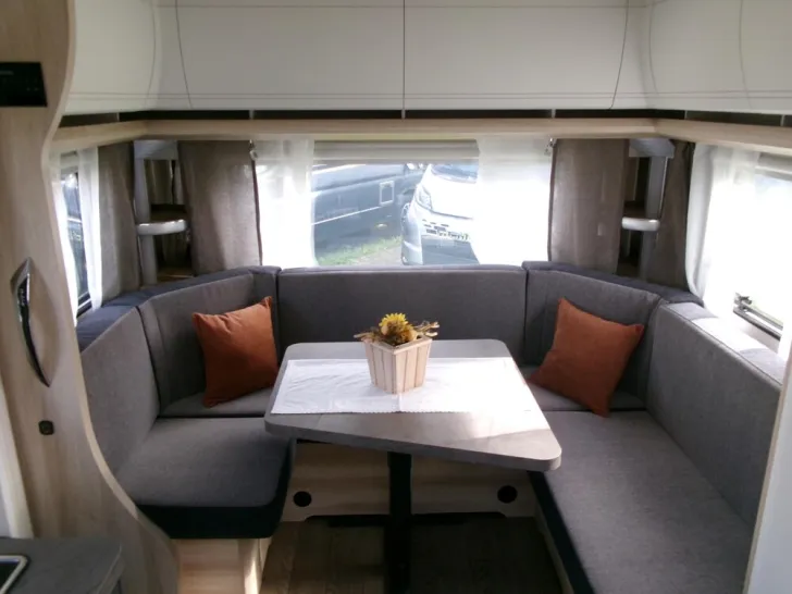 Fahrzeugbild Hobby De Luxe 495 UL #3