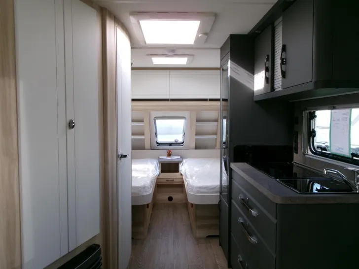 Fahrzeugbild Hobby De Luxe 495 UL #4