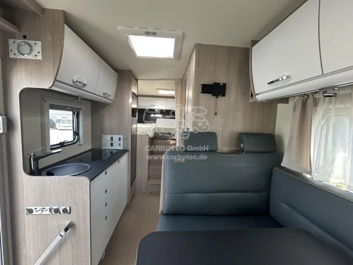 Fahrzeugbild Bürstner Lyseo Time Skyline Edition 690 G #6