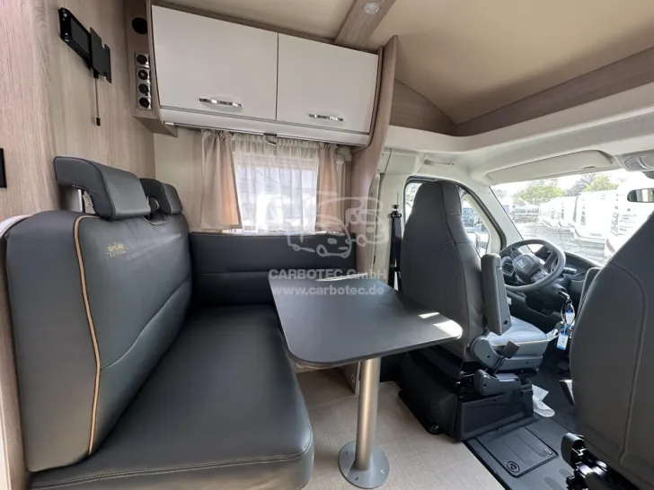 Fahrzeugbild Bürstner Lyseo Time Skyline Edition 690 G #8