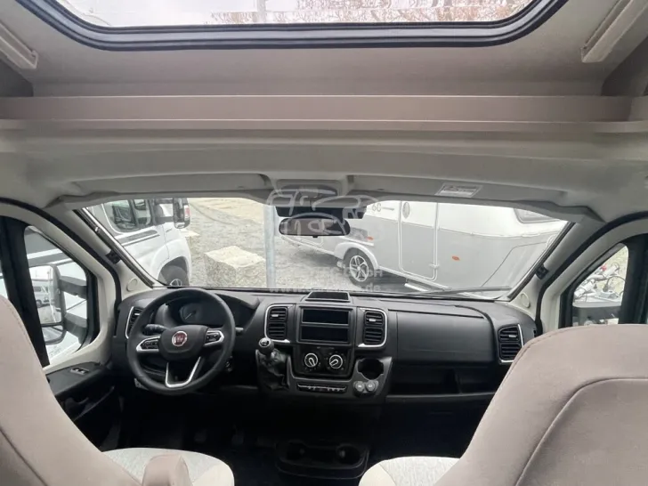 Fahrzeugbild Carado T 338 #8