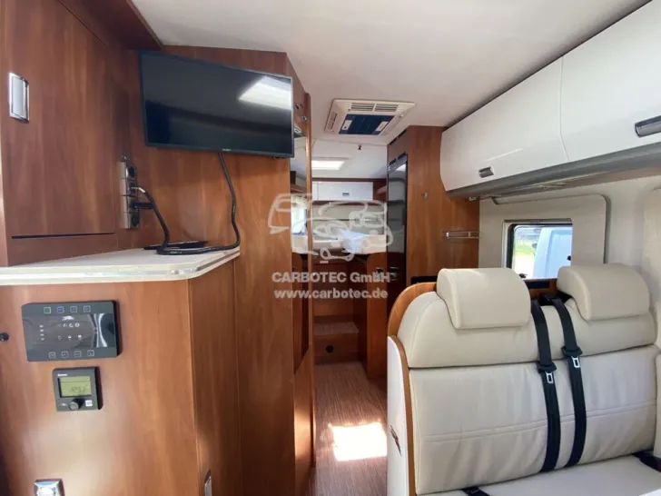 Fahrzeugbild Laika Kosmo Emblema 209 E #4