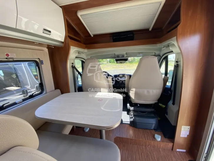 Fahrzeugbild Laika Kosmo Emblema 209 E #9