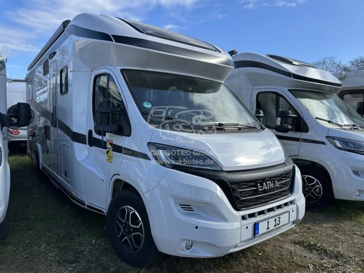 Fahrzeugbild Laika Kreos L 5009 #2