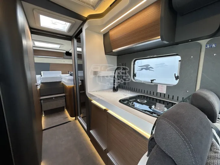 Fahrzeugbild Laika Kreos L 5009 #8