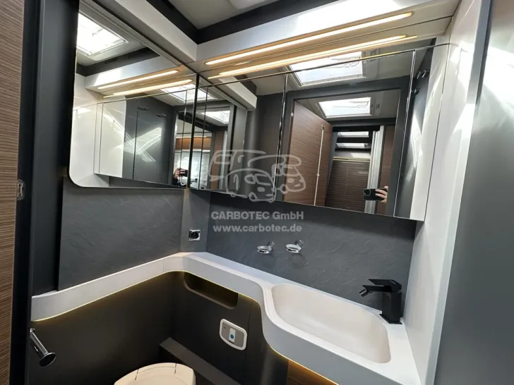 Fahrzeugbild Laika Kreos L 5009 #17