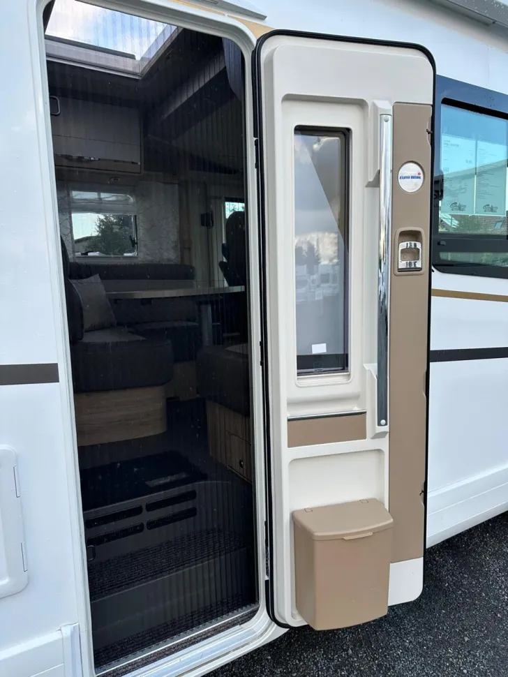 Fahrzeugbild Eura Mobil Integra Line 695 EB #3