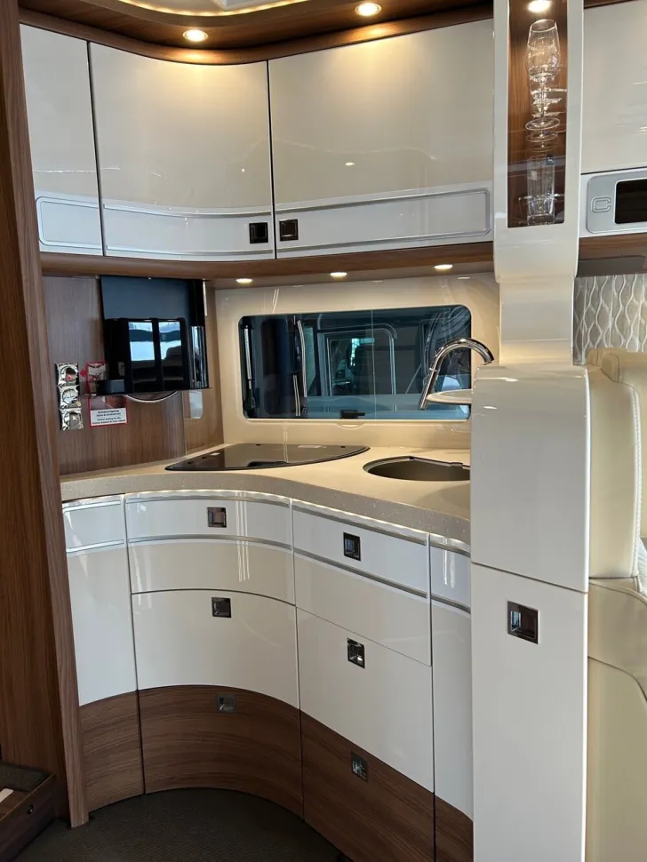 Fahrzeugbild Carthago chic e-line I 64 XL QB #13