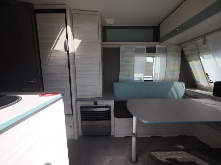 Fahrzeugbild Dethleffs C'Joy 410 LK, Dynamikpaket, Badfenster #3