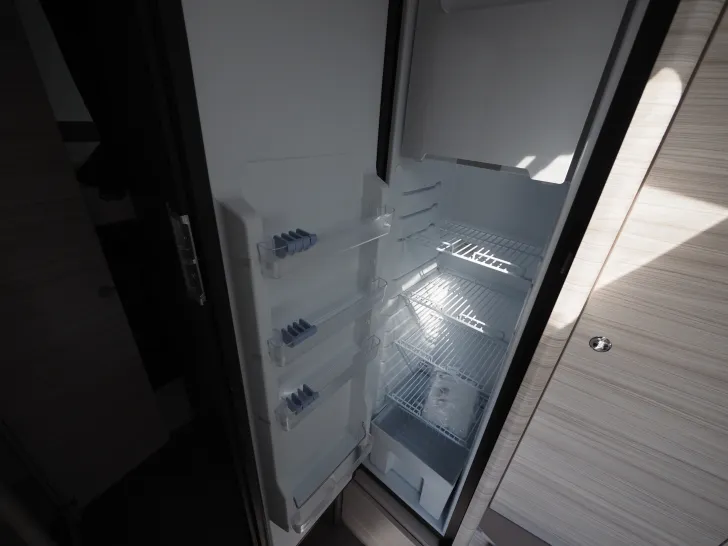 Fahrzeugbild Dethleffs C'Joy 410 LK, Dynamikpaket, Badfenster #11