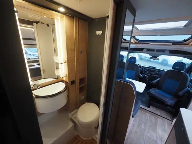 Fahrzeugbild Dethleffs Globebus Go T45, Zus. Batterie, Zus. Bett, uvm. #12