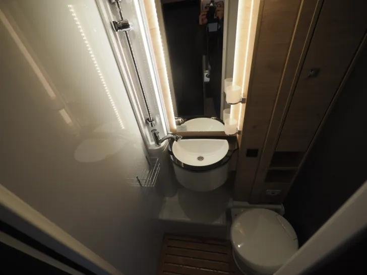 Fahrzeugbild Dethleffs Globebus Go T45, Zus. Batterie, Zus. Bett, uvm. #13