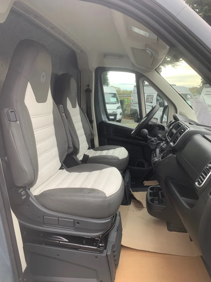 Fahrzeugbild Sunlight Camper Van CLIFF 540 Vanlife Hecksitzgruppe+Aufstelldach* #5