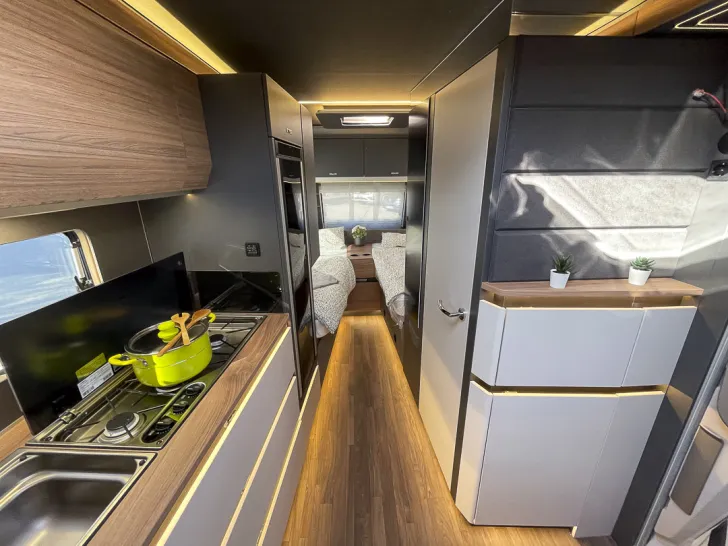 Fahrzeugbild Knaus AZUR 500 EU *Markise*DuoControl* #16