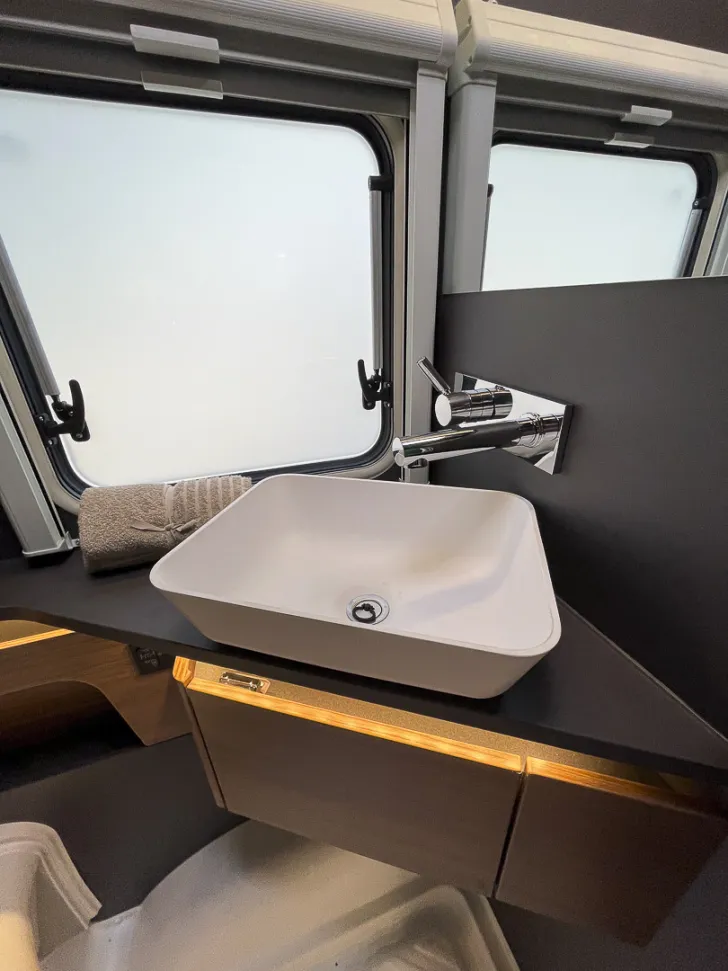 Fahrzeugbild Knaus AZUR 500 EU *Markise*DuoControl* #38