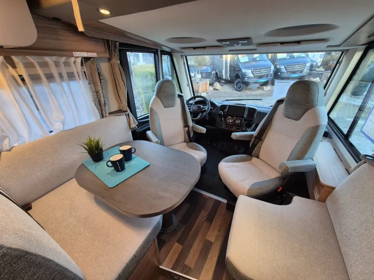 Fahrzeugbild Weinsberg CaraCore 700 MEG *DuoControl* #14