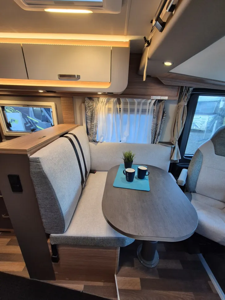 Fahrzeugbild Weinsberg CaraCore 700 MEG *DuoControl* #15