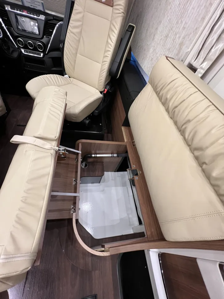 Fahrzeugbild Carthago chic s-plus I 50 LE (235) #38