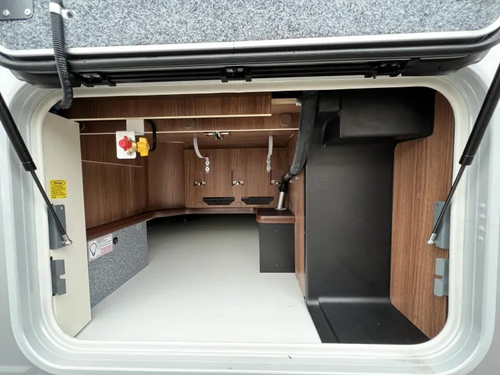 Fahrzeugbild Carthago chic s-plus I 50 LE (235) #41